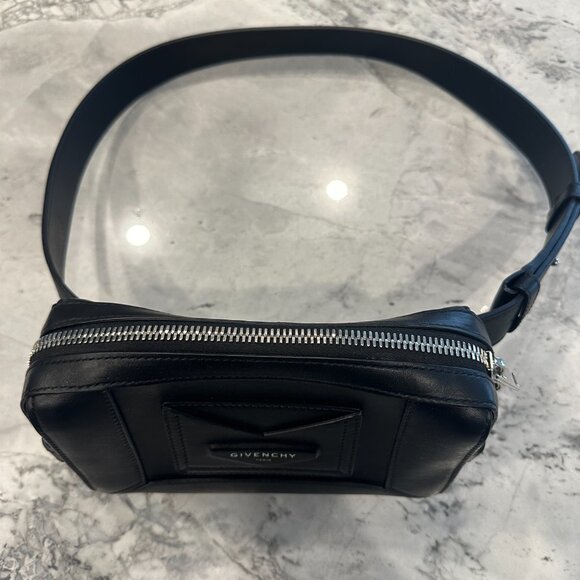 Givenchy Black Envelope Bum Bag Pouch - Picture 2 of 7